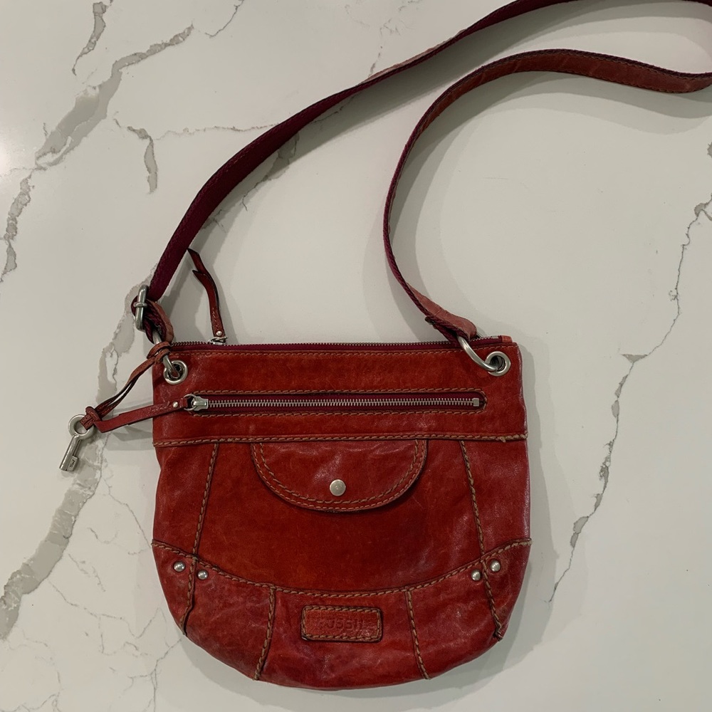 Fossil Leather Crossbody Purse (Color: Cranberry)